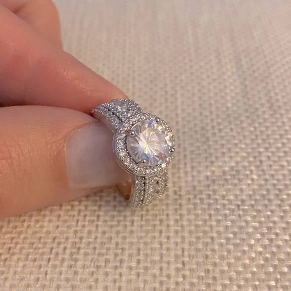 SOLD FREE SHIPPING NEW 925 Silver Halo Ring - Picture 2 of 5